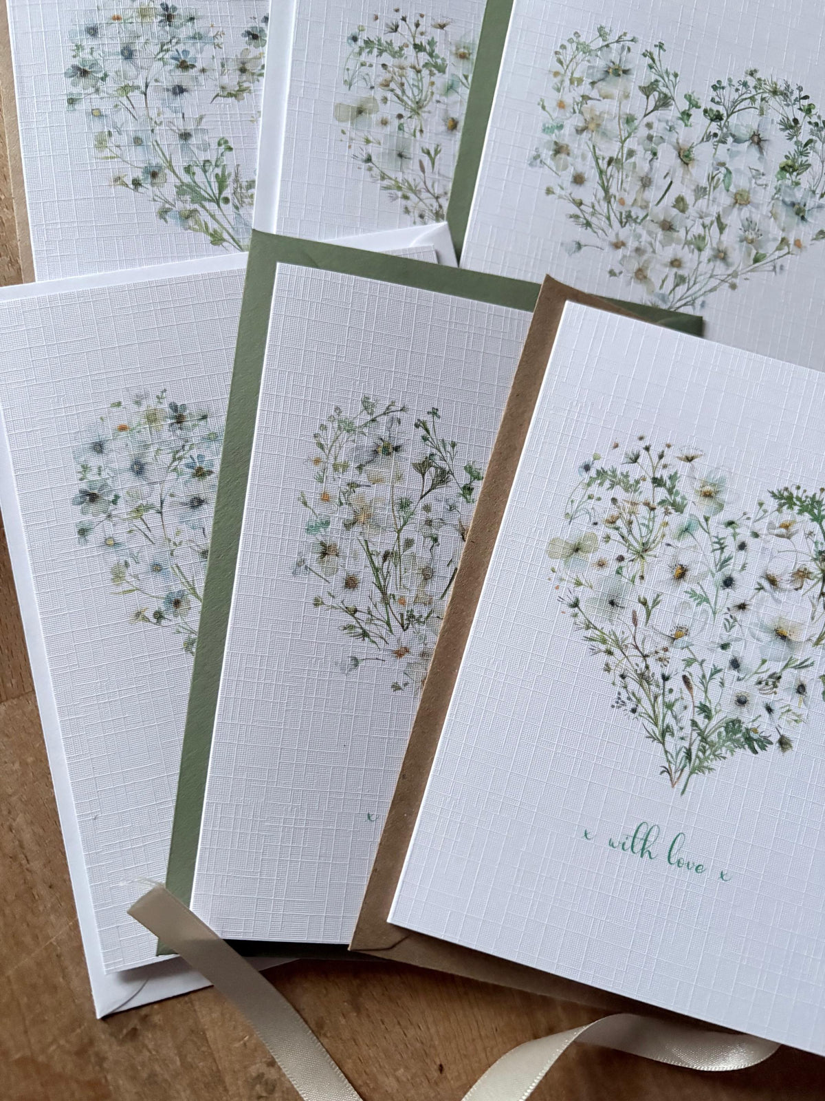 Watercolour Floral Heart Notelets - Pack of Six - photo 3